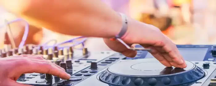 Hire djs footer cta