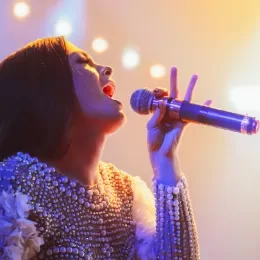 Hire singers hero 6